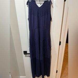 Women’s maxi dress